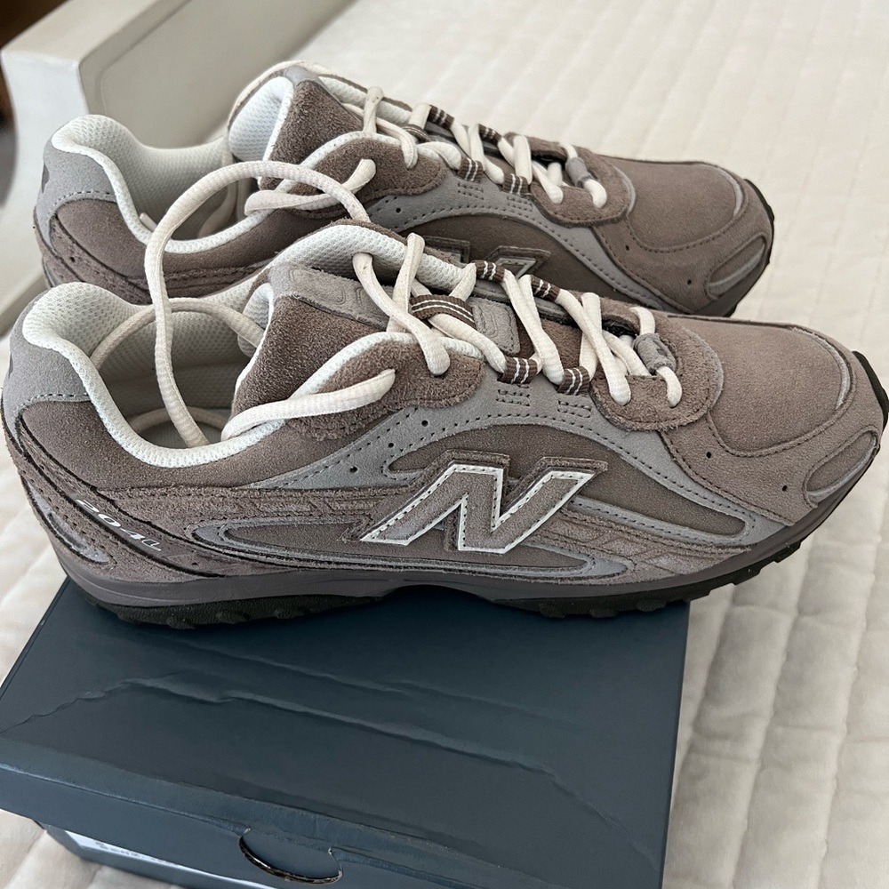 NEW New Balance 204L Mushroom Unisex - Picture 4 of 9